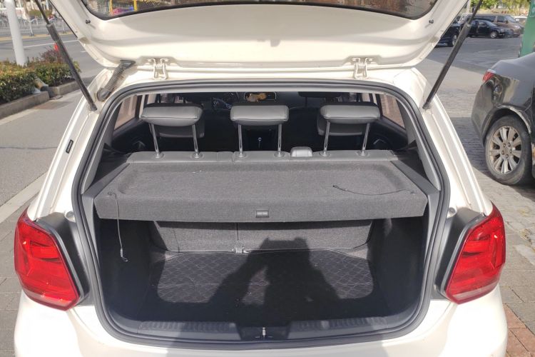 大众 Polo 2018款 1.5L 自动安享型机舱底盘23