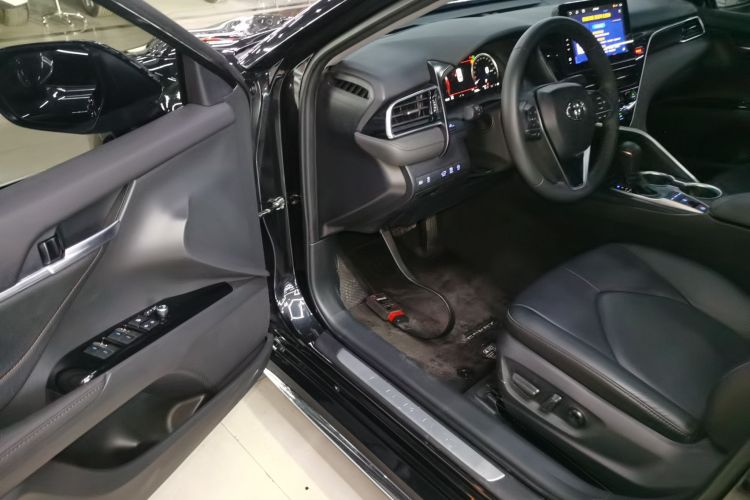 丰田 凯美瑞 2023款 2.5G 豪华版中控内饰7003