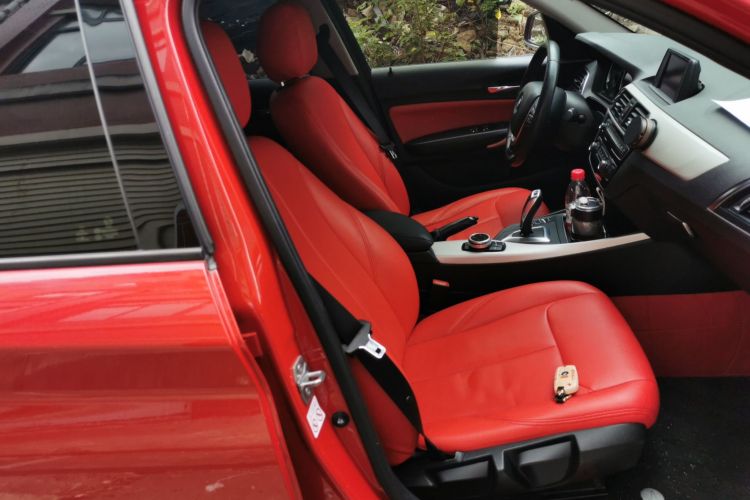 宝马1系(进口) 2018款 118i 领先型局部细节41