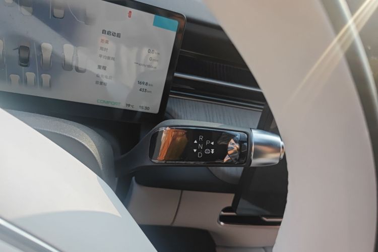 小鹏G6 2025款 625 长续航 Max 科技版中控内饰18