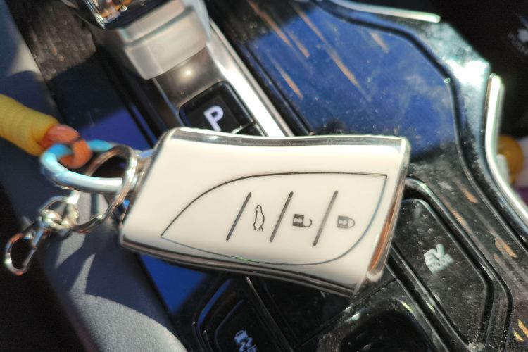 雷克萨斯RX 2023款 350h 四驱醇享版中控内饰11