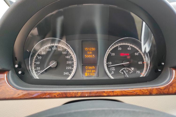 奔驰 唯雅诺 2013款 3.0L 舒适版局部细节14