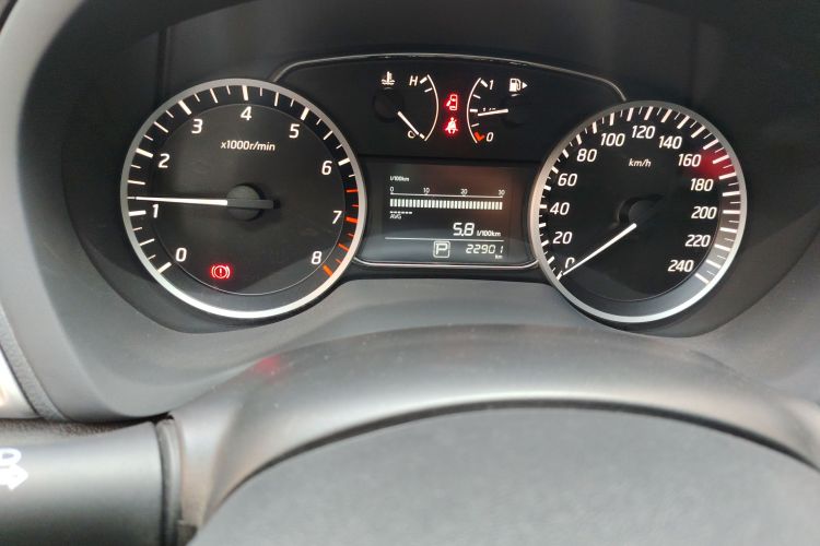 日产 轩逸 2019款 经典 1.6XE CVT舒适版中控内饰15