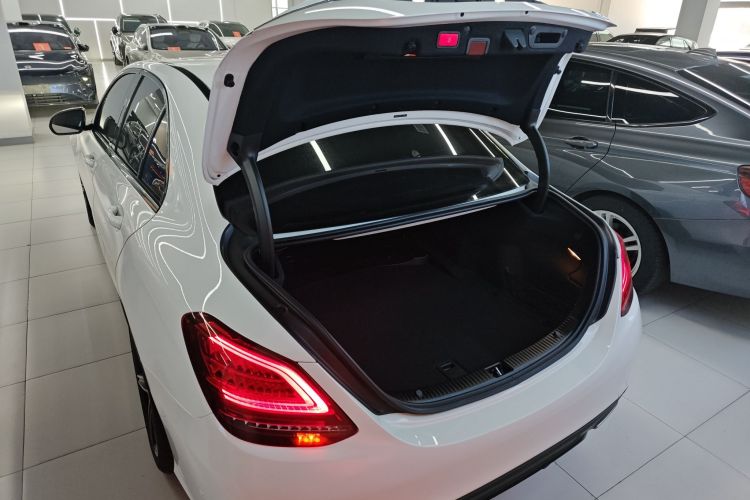 奔驰C级 2020款 改款 C 260 运动版机舱底盘23