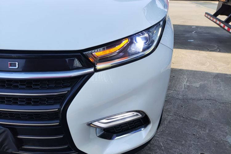 星途TX 2019款 1.6T 四驱铂金版局部细节36