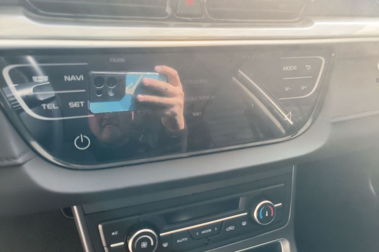 吉利汽车 帝豪 2019款 领军版 1.5L 手动向上互联型 国V局部细节16