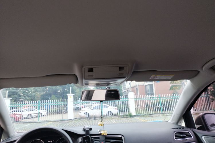 大众 高尔夫 2016款 1.6L 自动时尚型中控内饰22