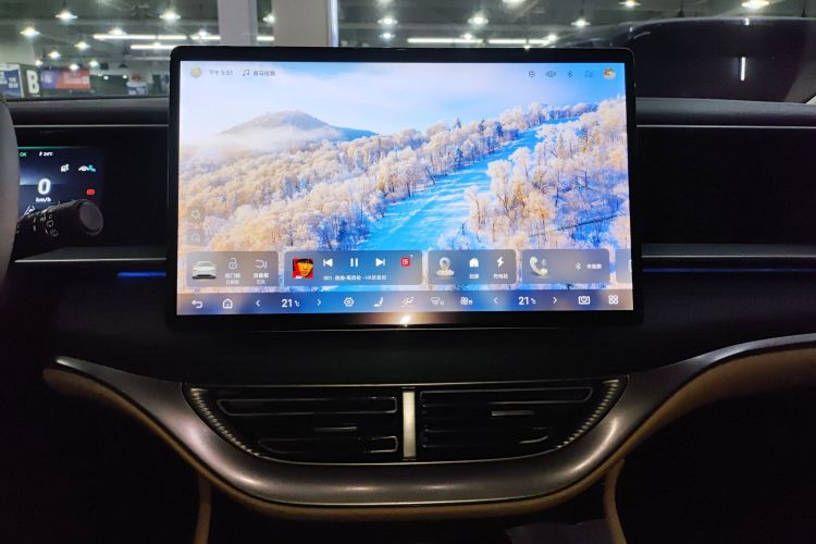 腾势D9 2024款 DM-i 980 四驱旗舰型中控内饰16