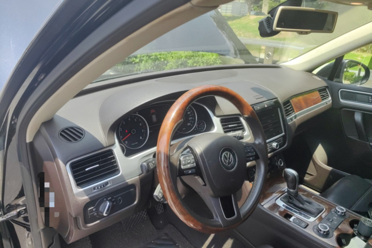 大众 途锐 2011款 3.0TSI 舒适型中控内饰7002