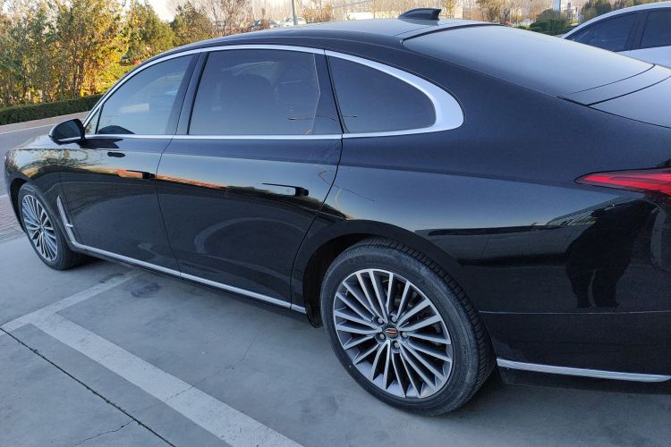 红旗H9 2020款 2.0T 智联旗享版车身外观4