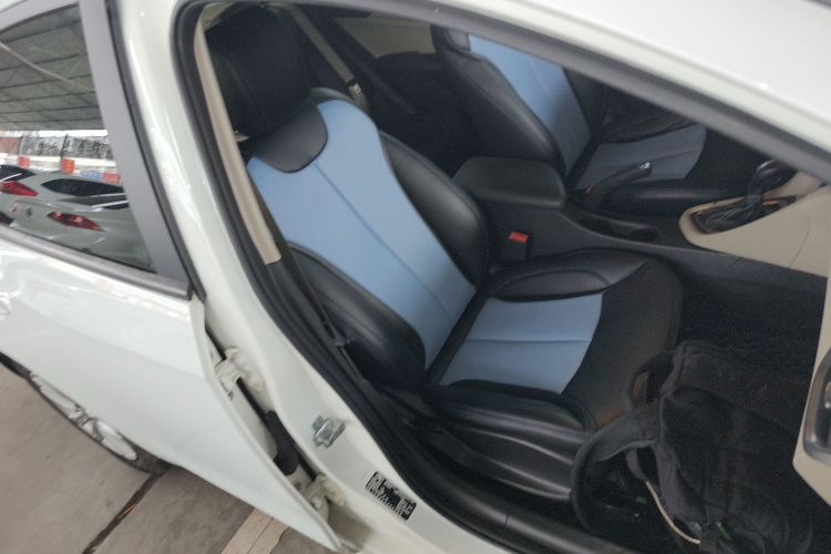 别克 英朗 2016款 15N 自动进取型局部细节41