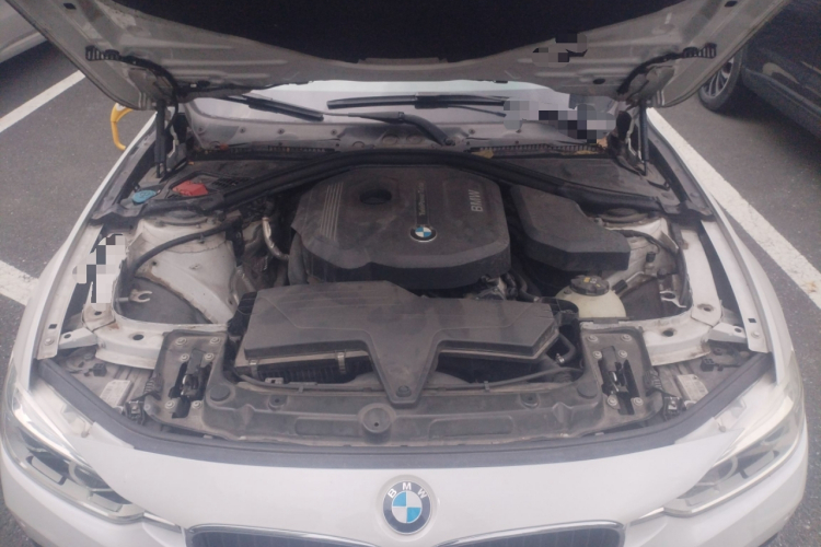 宝马3系 2017款 318i 时尚型局部细节24