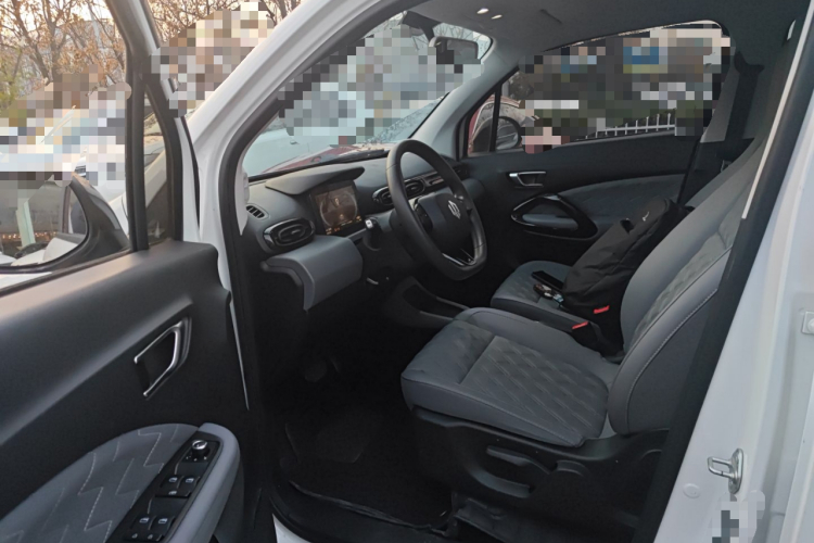 零跑汽车 零跑T03 2021款 400微糖版中控内饰20