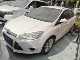 福特 福克斯 2012款 三厢 1.6L 自动舒适型