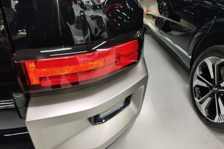 坦克700新能源 2024款 Hi4-T 极境版车身外观9