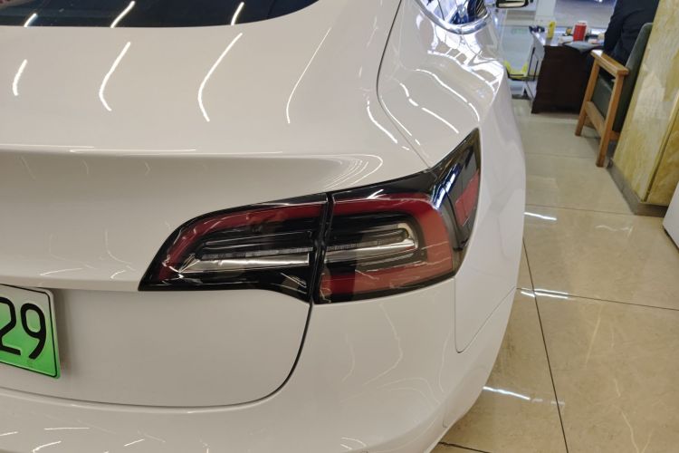 特斯拉 Model 3(进口) 2019款 标准续航后驱升级版(60度)车身外观9