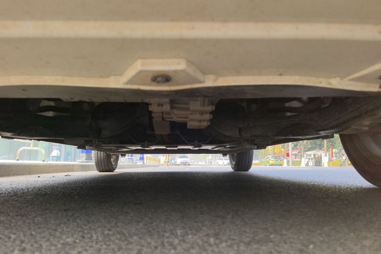 长安欧尚 奔奔E-Star 2022款 清心版 多彩款 三元锂局部细节9008