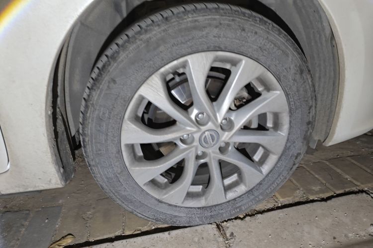 日产 轩逸 2016款 1.6XL  CVT尊享版车身外观10