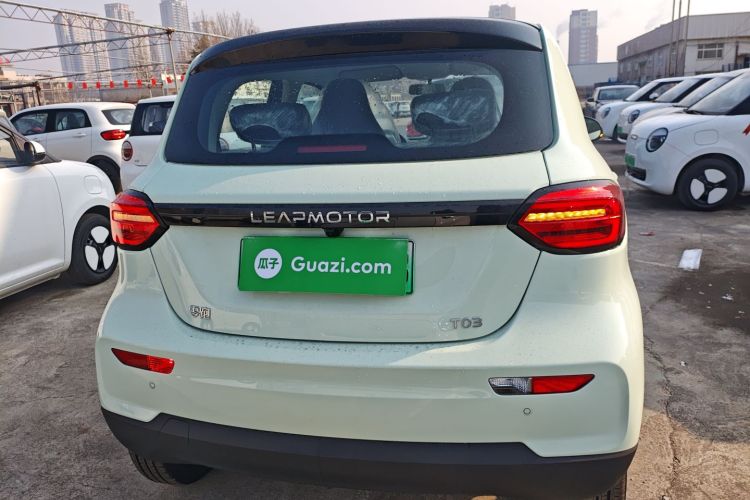 零跑汽车 零跑T03 2025款 310舒享版车身外观6