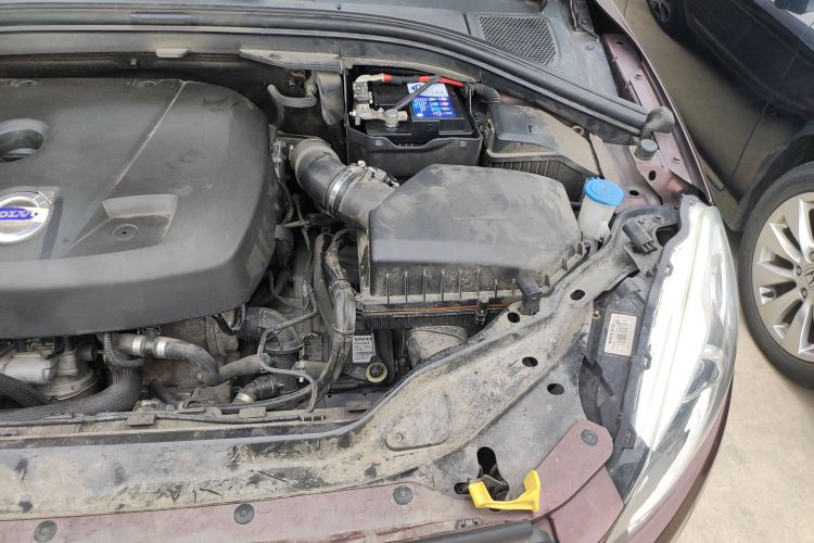 沃尔沃XC60(进口) 2014款 改款 T5 智雅版机舱底盘26