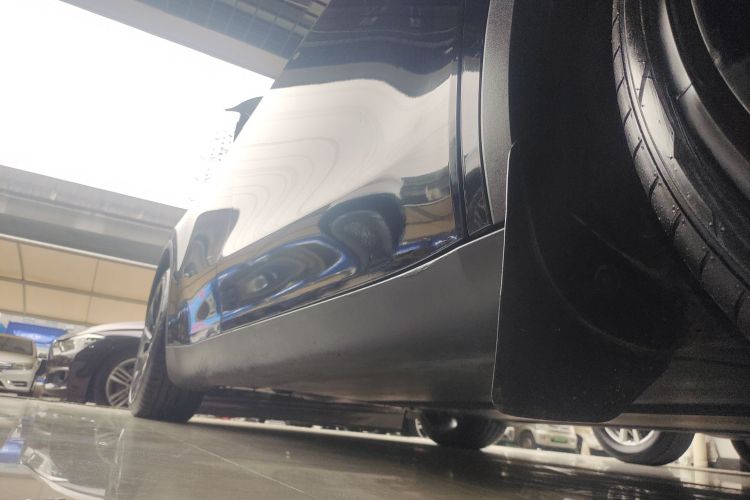 特斯拉 Model Y 2022款 改款 后轮驱动版局部细节9001