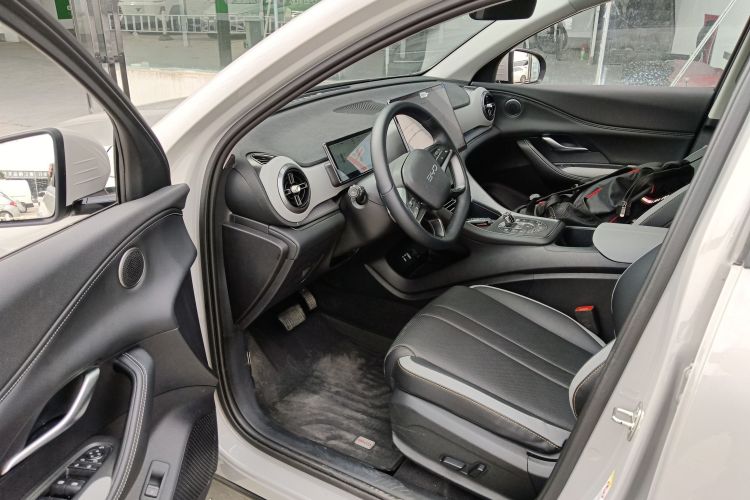 比亚迪 海狮05 DM-i 2025款 DM-i 智驾版 115KM旗舰型中控内饰20