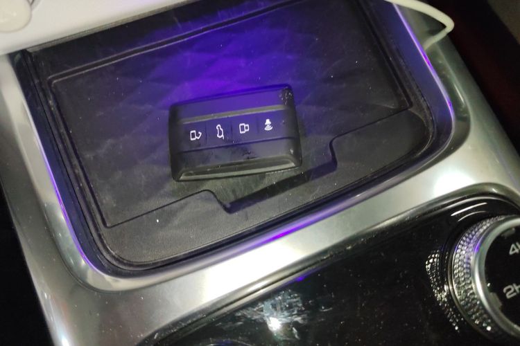 超境汽车 共创坦克300 2021款 2.0T 赛博坦克中控内饰11