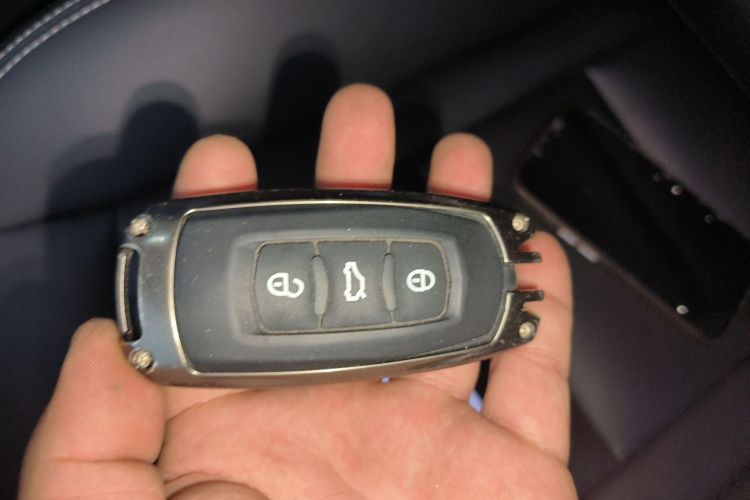 吉利汽车 博越 2016款 1.8TD 自动智慧型中控内饰7001