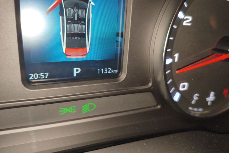 荣威i5 2021款 1.5L CVT铂金版中控内饰15