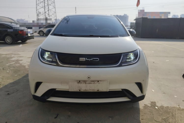 比亚迪 海豚 2023款 420km 时尚版车身外观2