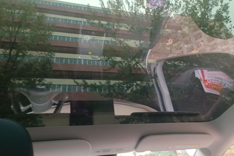 特斯拉 Model Y 2022款 改款 后轮驱动版中控内饰22