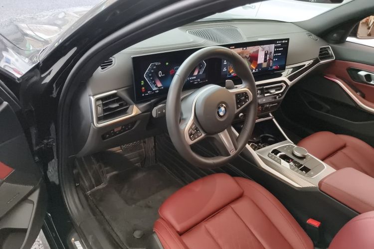 宝马3系 2024款 325i M运动曜夜套装中控内饰7003