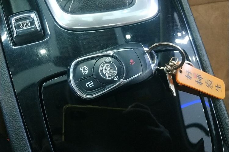 别克 君威 2019款 20T 精英型 国VI中控内饰11