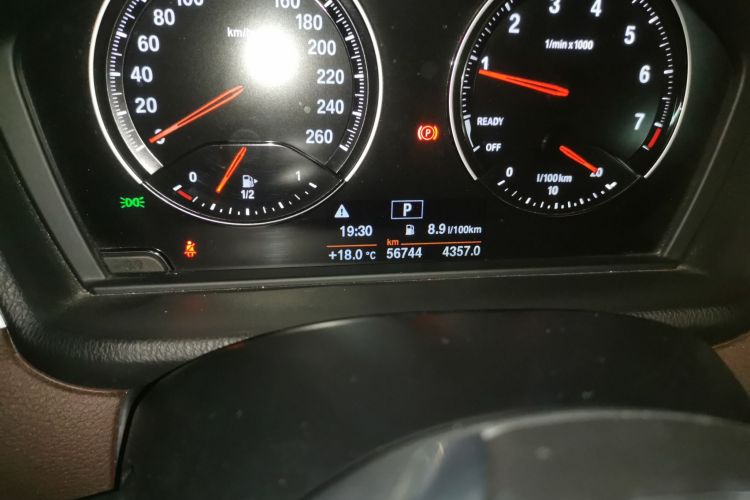 宝马X1 2020款 sDrive20Li 时尚型中控内饰15