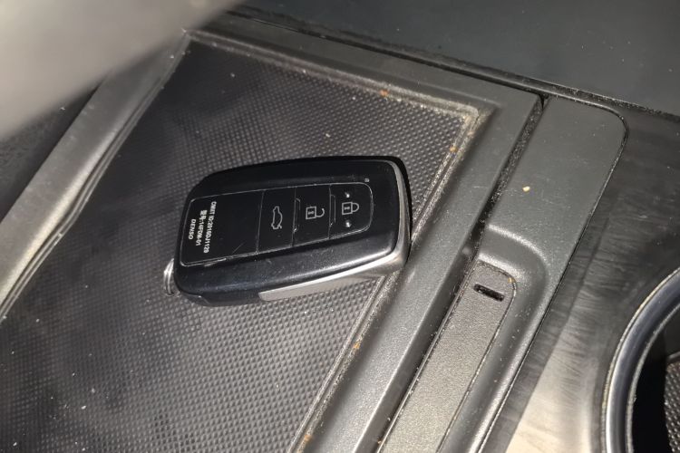 丰田 凯美瑞 2021款 2.0G 豪华版中控内饰11