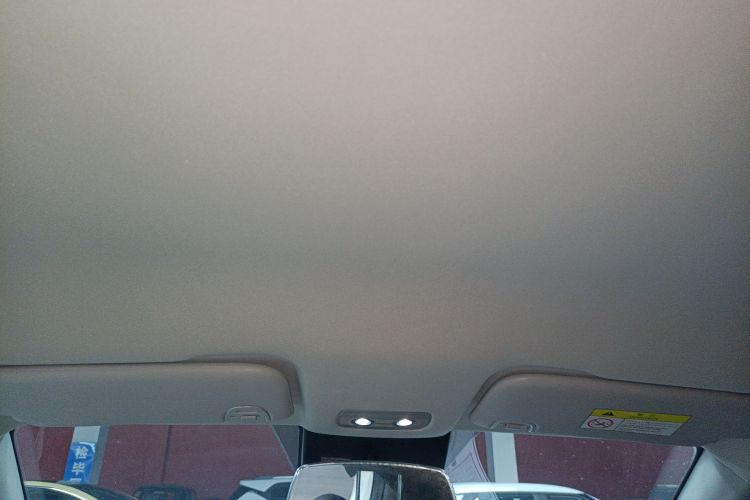 哪吒汽车 哪吒V 2022款 Pro 长续航智享版局部细节22