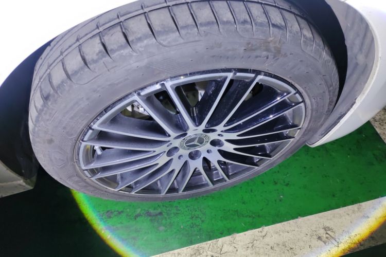 奔驰C级 2024款 改款二 C 260 L 运动版车身外观10