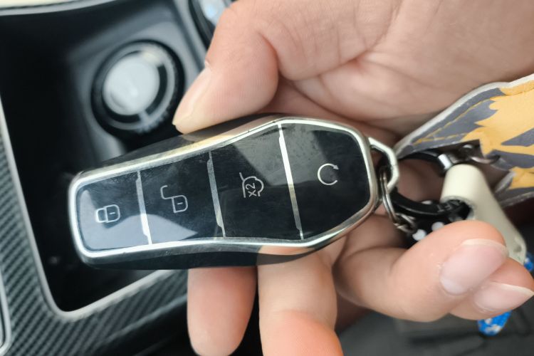 比亚迪 秦PLUS 2023款 冠军版 DM-i 120KM卓越型中控内饰11