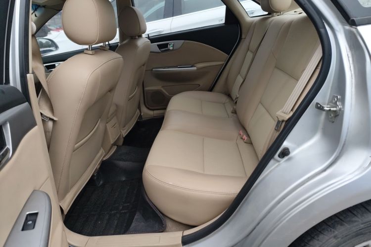 别克 凯越 2013款 1.5L 自动经典型中控内饰21