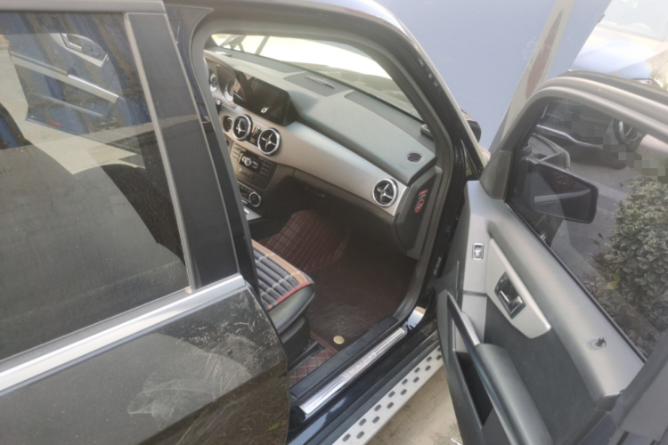 奔驰GLK级 2015款 GLK 260 4MATIC 动感型 极致版局部细节9005
