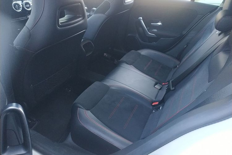 奔驰CLA 2022款 改款 CLA 200 猎跑车中控内饰21