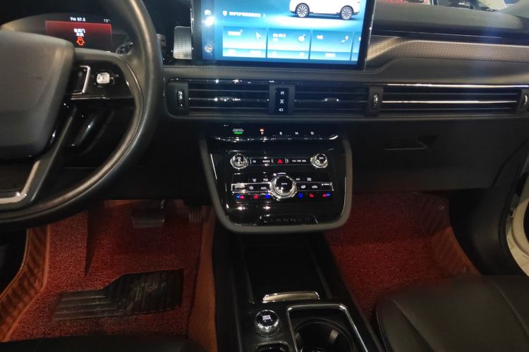 林肯 冒险家 2022款 2.0T 两驱尊享版局部细节18