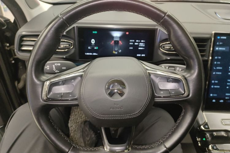 蔚来ES6 2020款 455KM 运动版中控内饰13