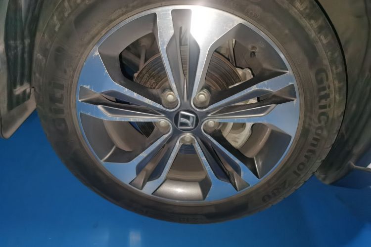 纳智捷 优6 SUV 2018款 1.8T 经典舒适版车身外观10