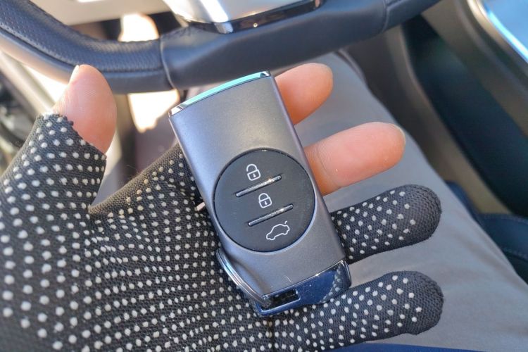 星途揽月 2022款 探享版 400T 四驱星享 5座中控内饰11