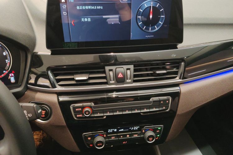 宝马X1 2022款 sDrive25Li 领先型中控内饰16