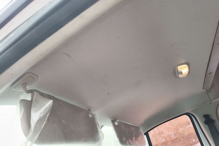 福特 全顺 2017款 2.0T柴油多功能商用车短轴中顶国V局部细节22