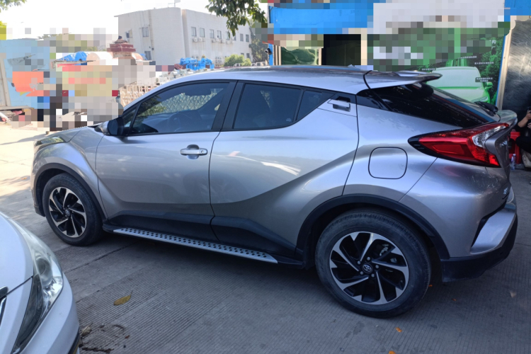 丰田 奕泽IZOA 2020款 2.0L 奕驰版车身外观4