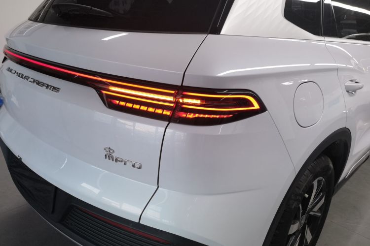 比亚迪 宋Pro新能源 2023款 冠军版 DM-i 71KM领航型车身外观9