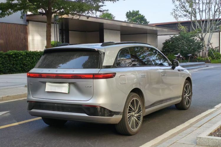 小鹏G9 2024款 702 Max车身外观7